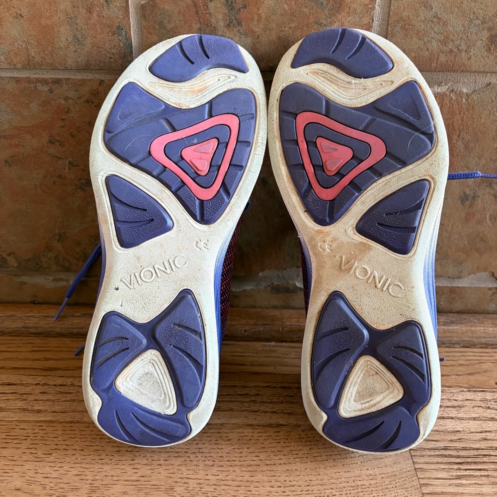 Vionic Adley Active Sneakers - Picture 8 of 9